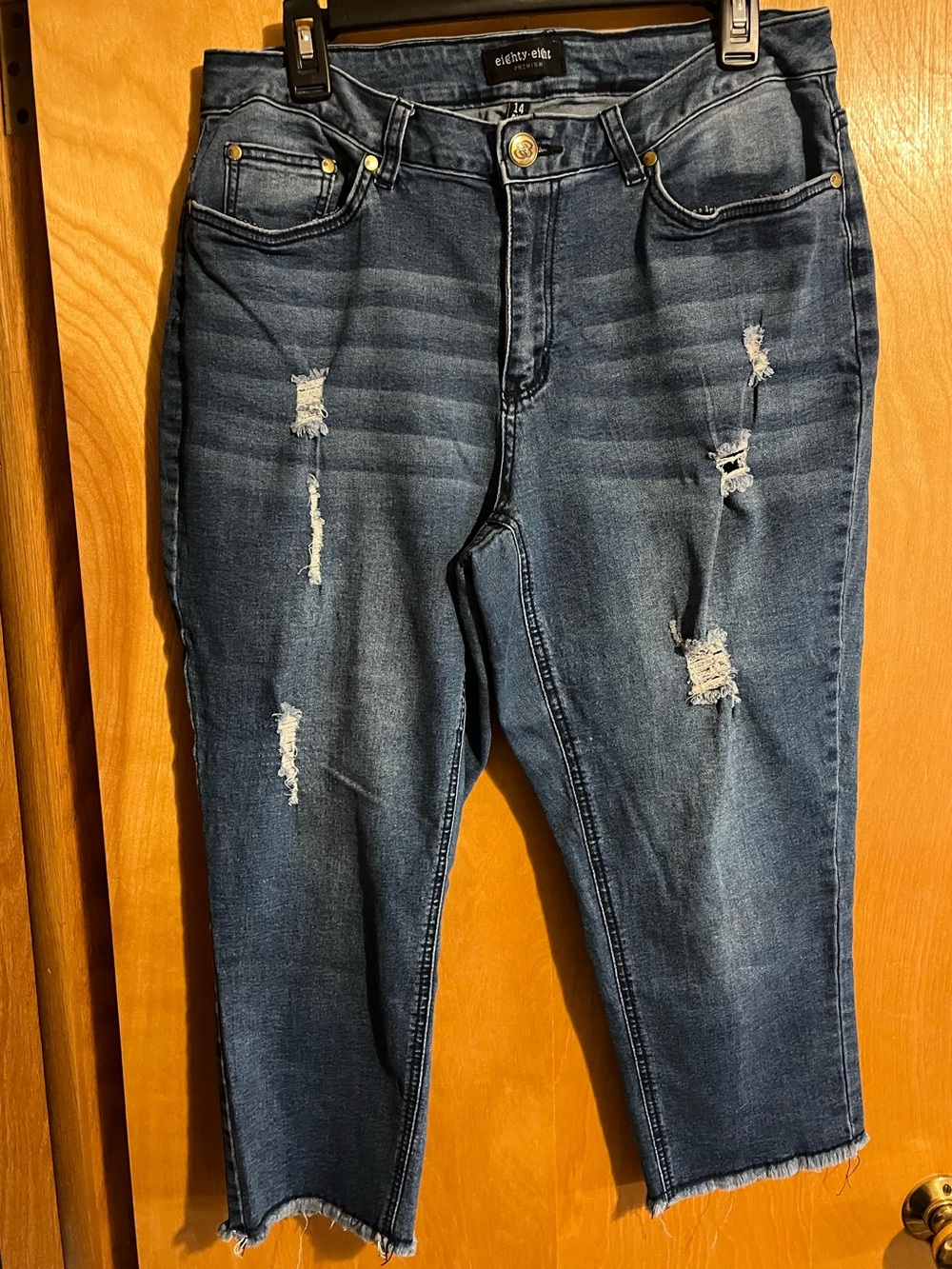 Women’s eighty-eight Premium Distressed Jean Capris 14